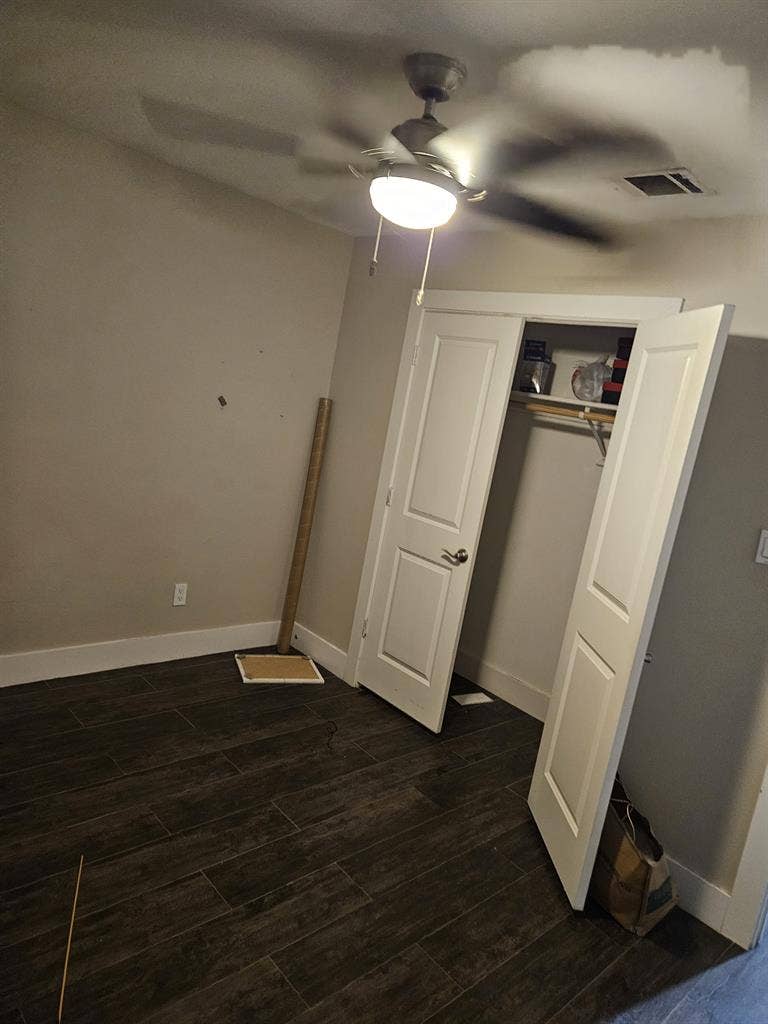 2 males, one female cat, need roomi