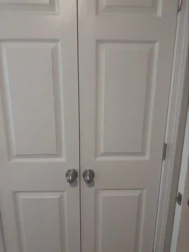 Room for rent ready now By Downtown