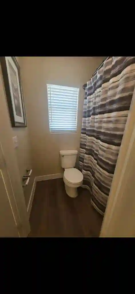 Room available Now in peaceful Home