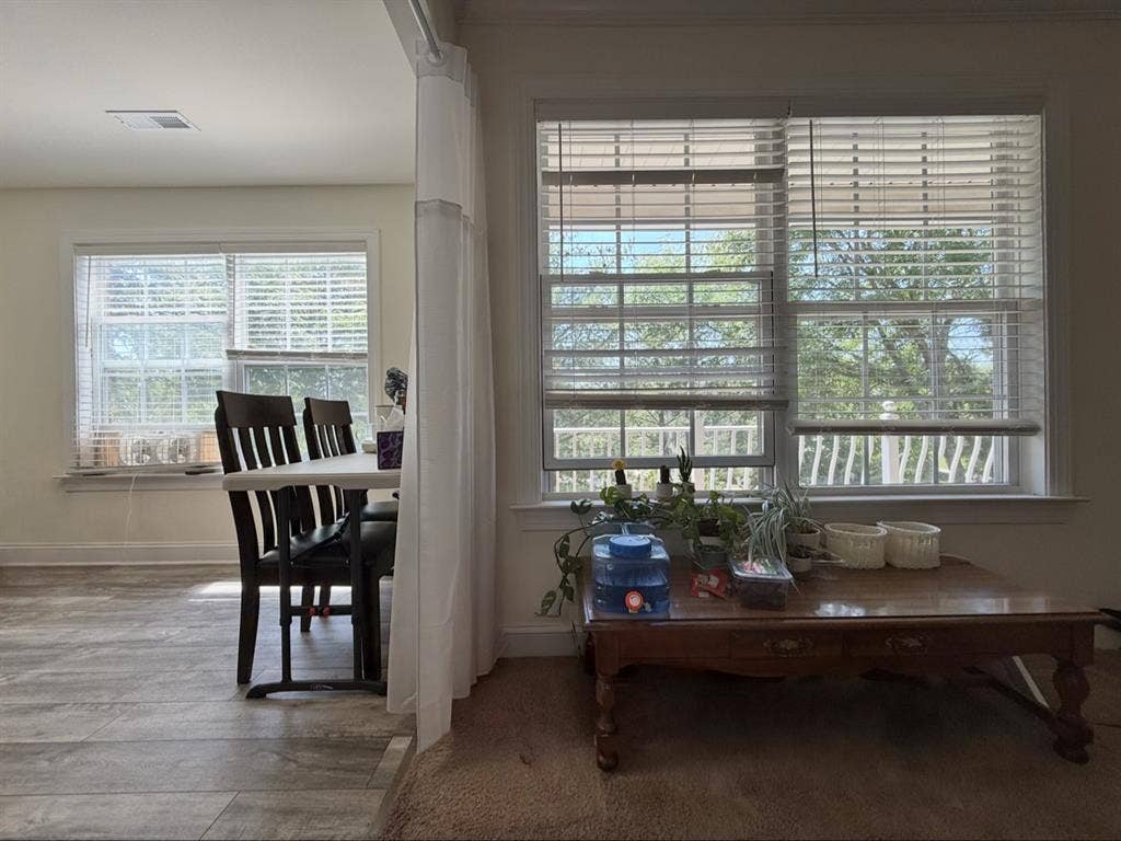 2B2B Princeton looking for roommate