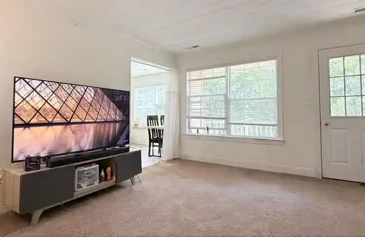 2B2B Princeton looking for roommate