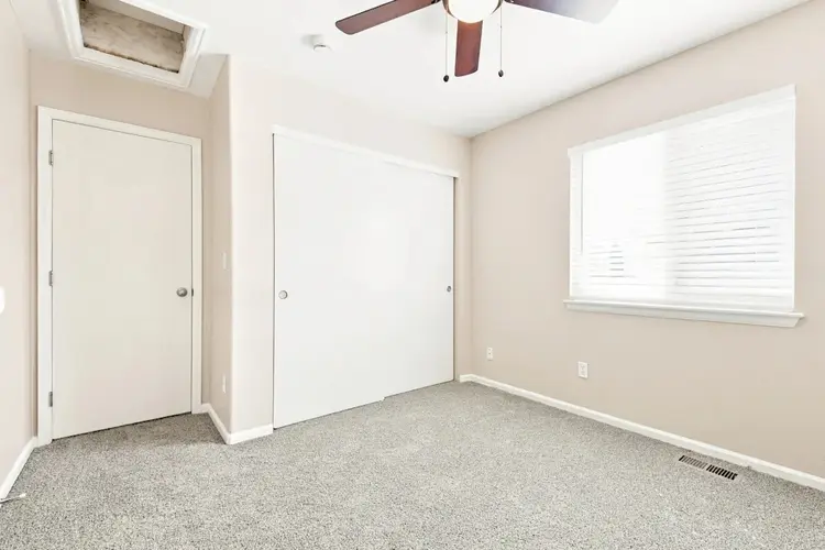 Master bedroom "Utilities included"