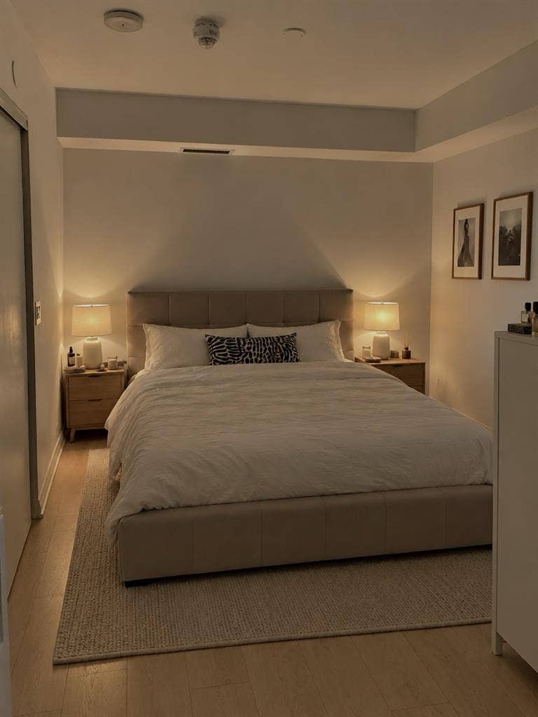 Luxury Forest Hill Room