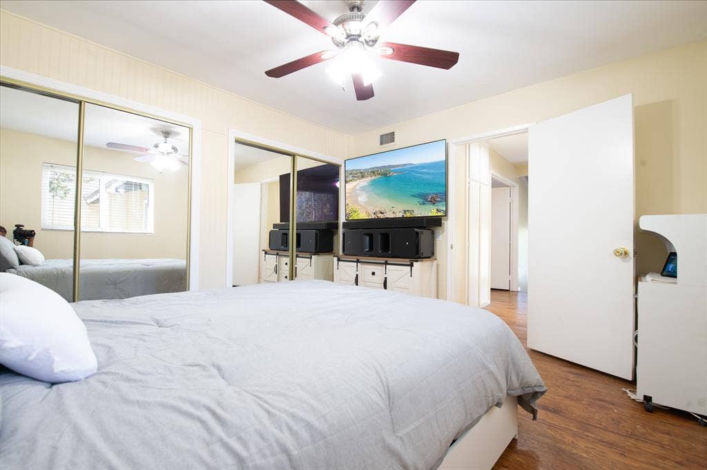 Gated community room for rent