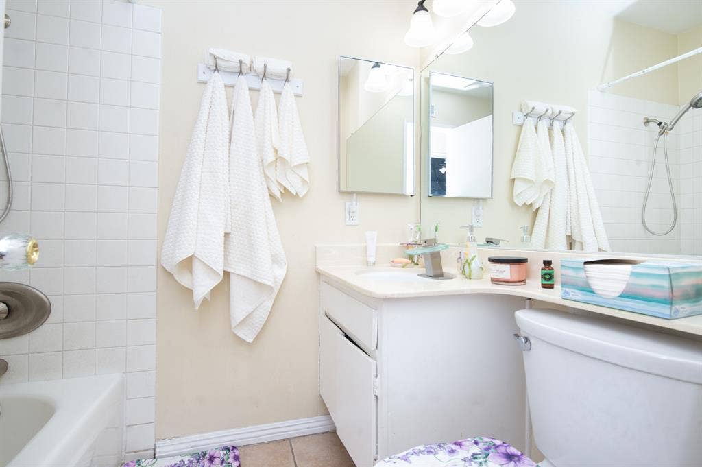 Gated community room for rent