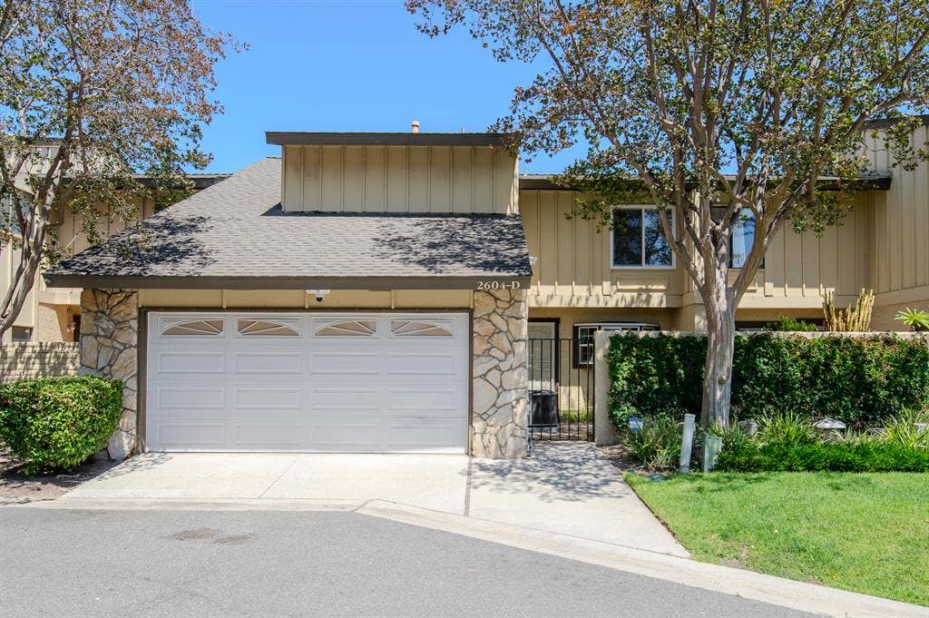 Gated community room for rent