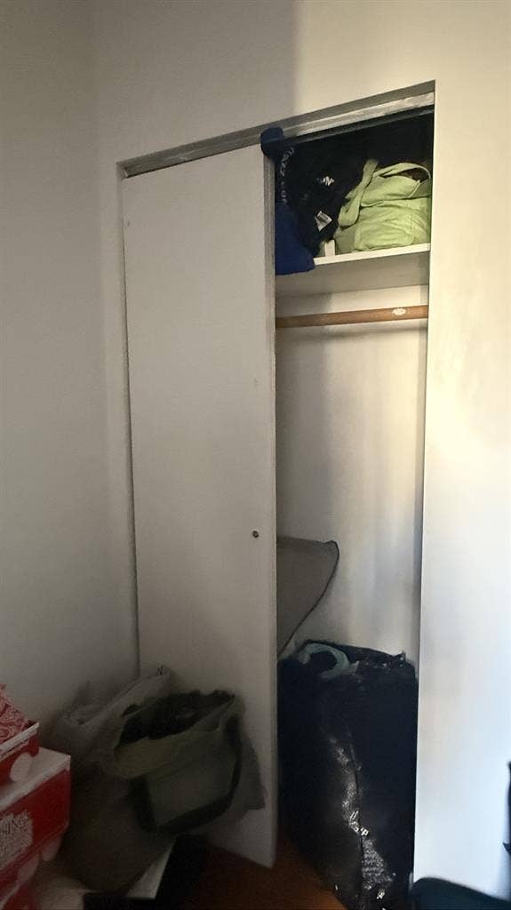 Searching for a third roommate