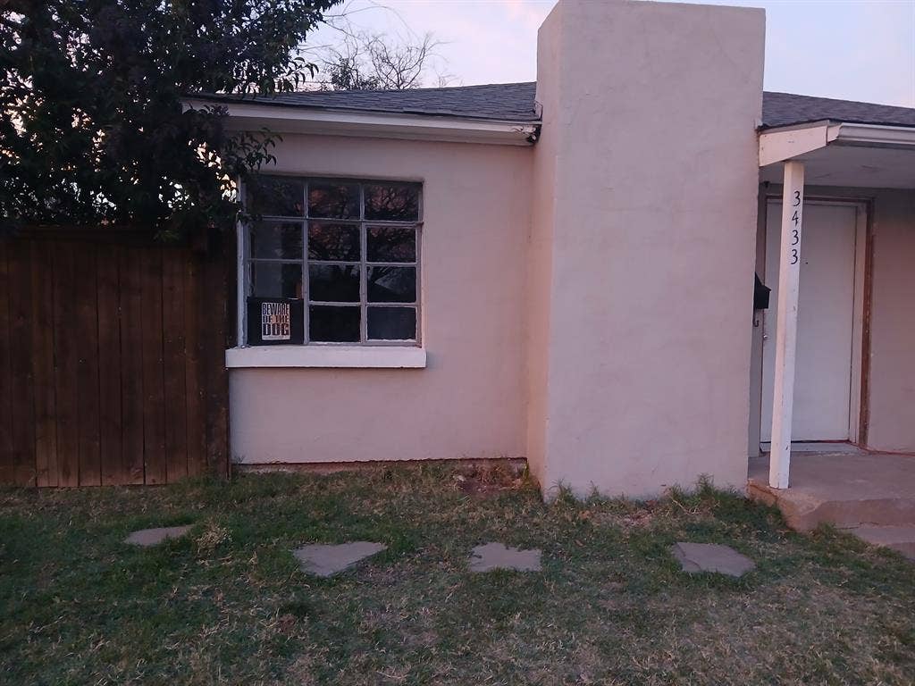 Large room for rent, private entran