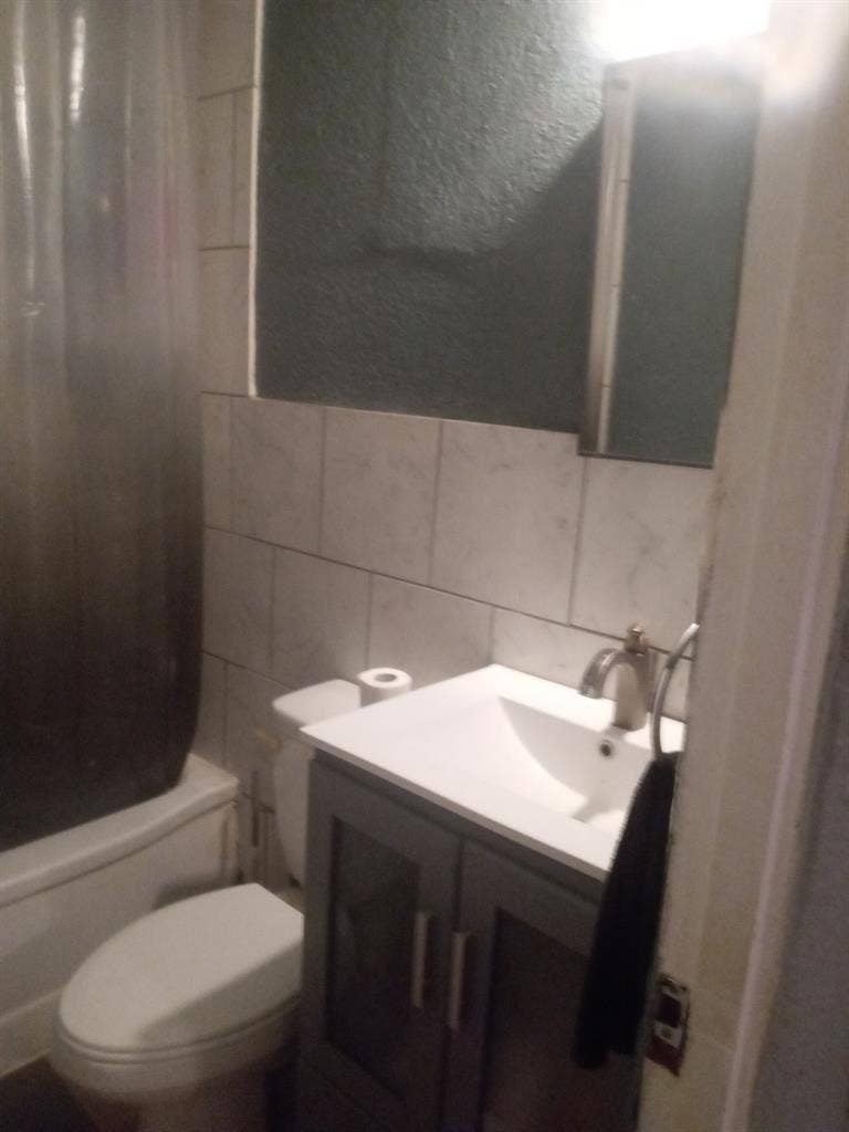 Large room for rent, private entran