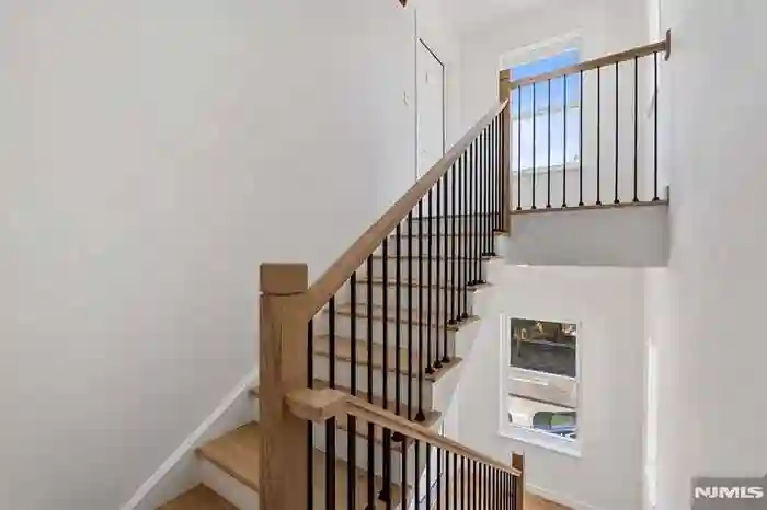 3 bdrm/ 2 bath brand new apartment
