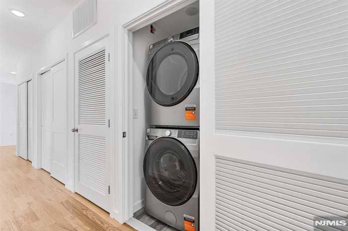 3 bdrm/ 2 bath brand new apartment