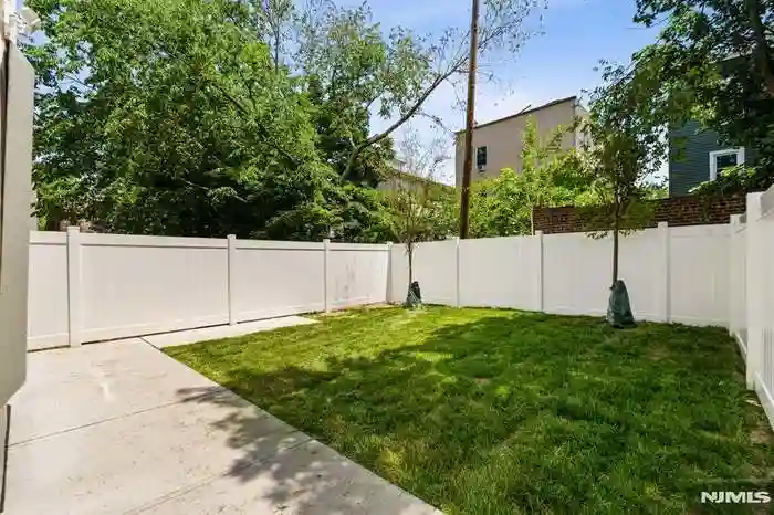 3 bdrm/ 2 bath brand new apartment