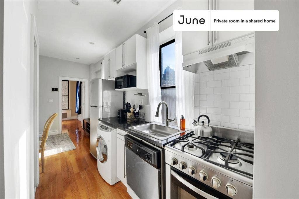2 BR in New York City