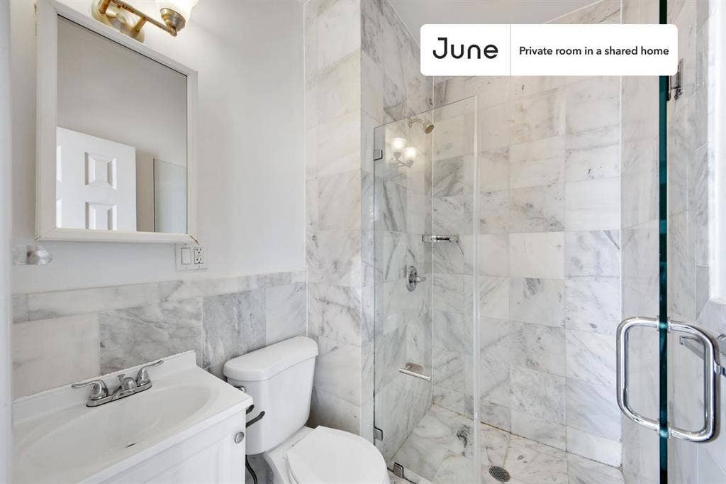 2 BR in New York City