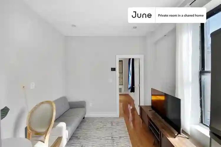 2 BR in New York City