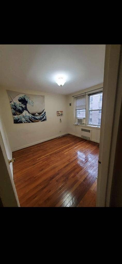 Room for rent, Available 2/1