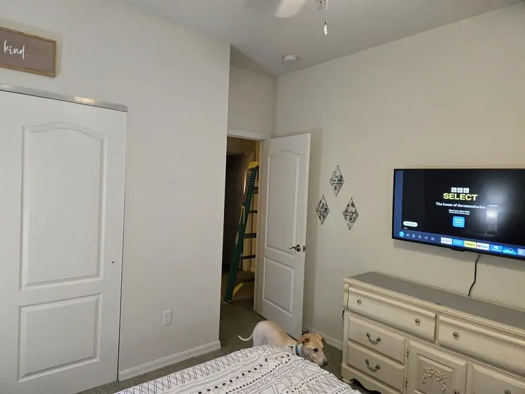 Private room in great neighborhood.