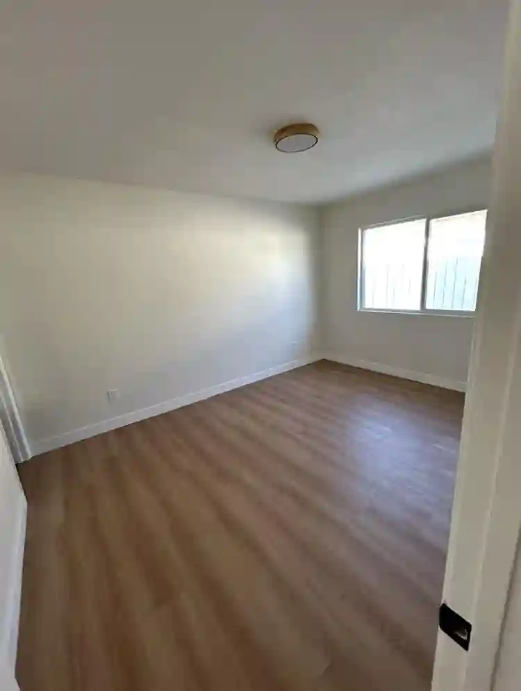 Mira Mesa room with private bathh