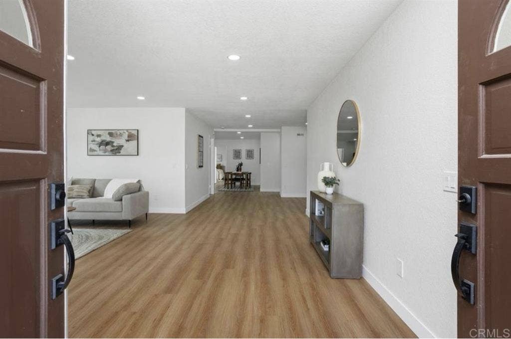 Mira Mesa room with private bathh