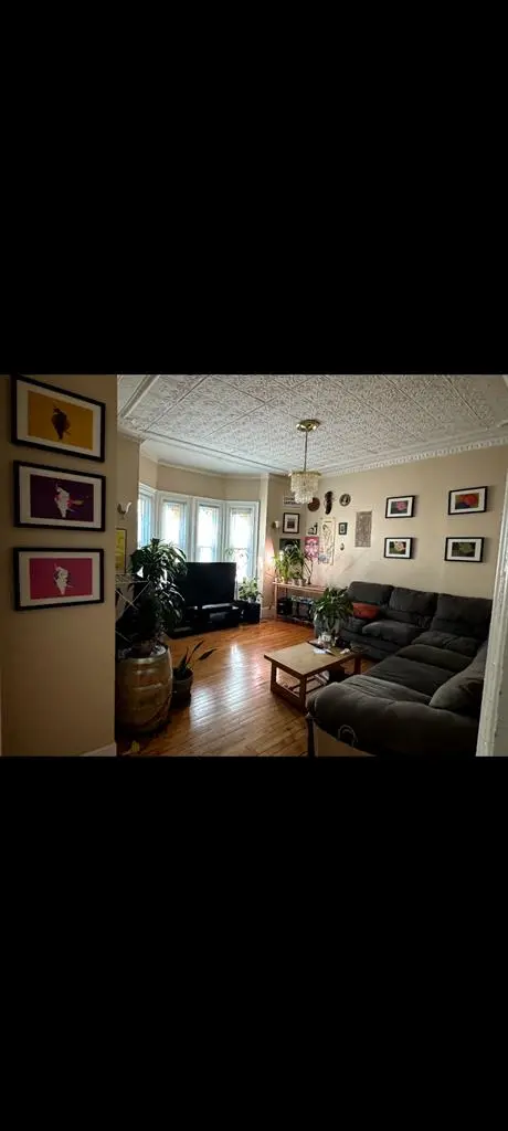 Great location in East Somerville