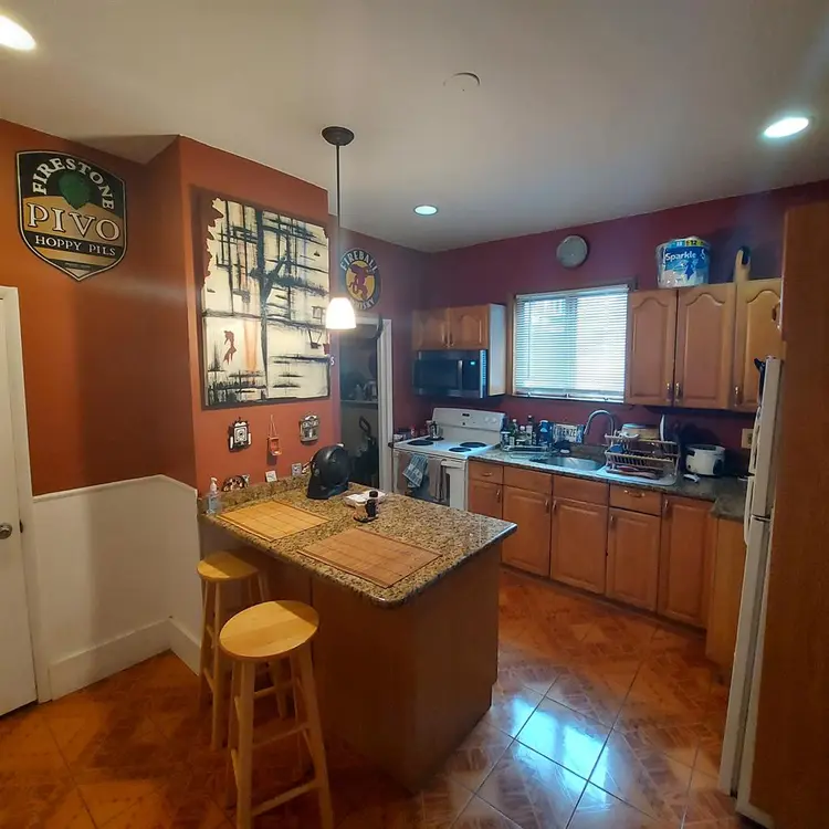 Great location in East Somerville