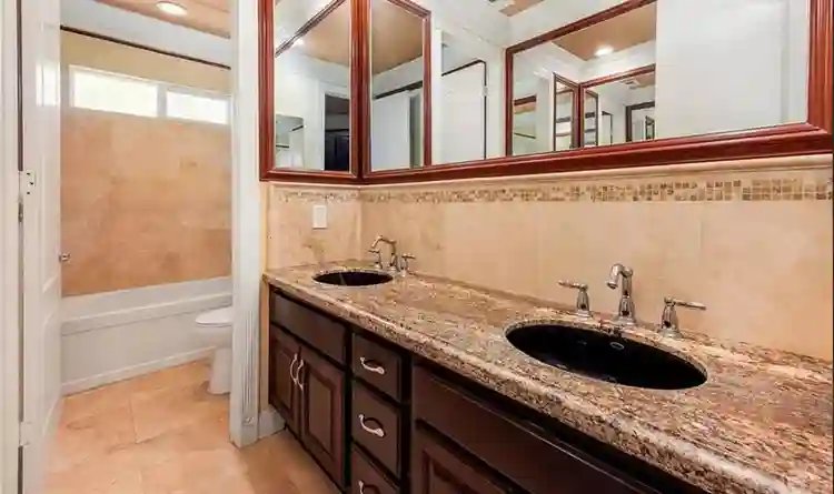 Room Available Now