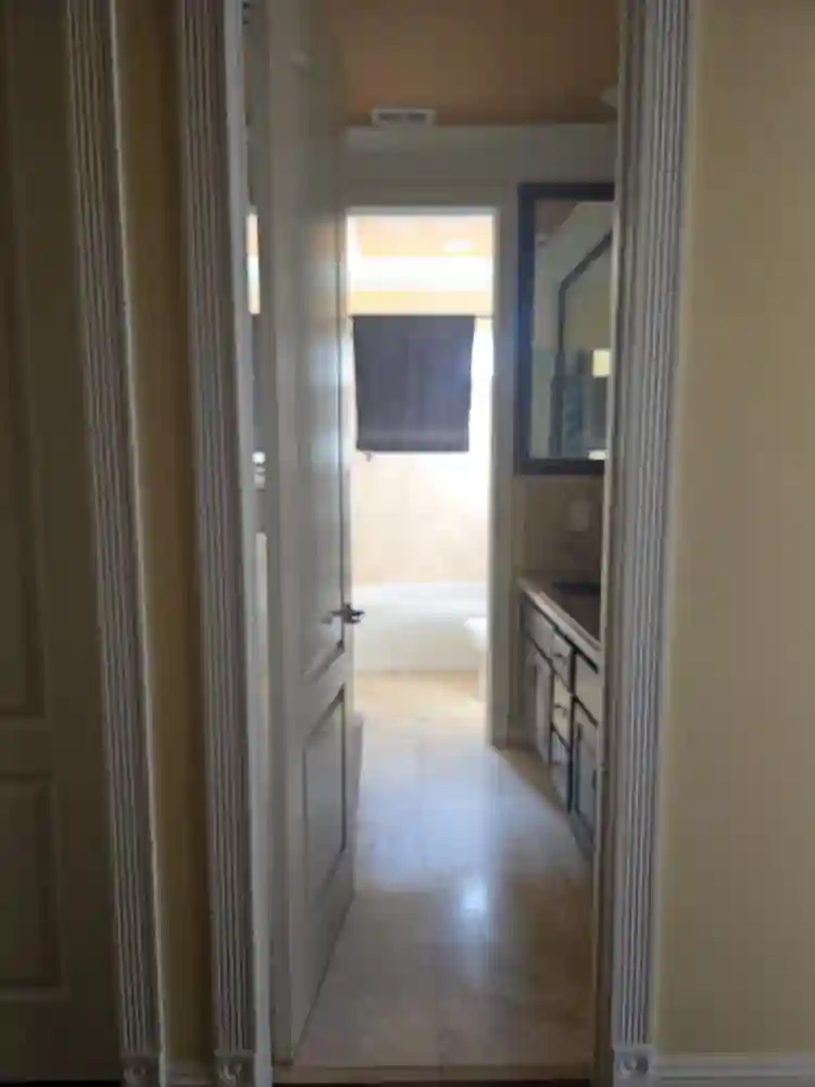 Room Available Now