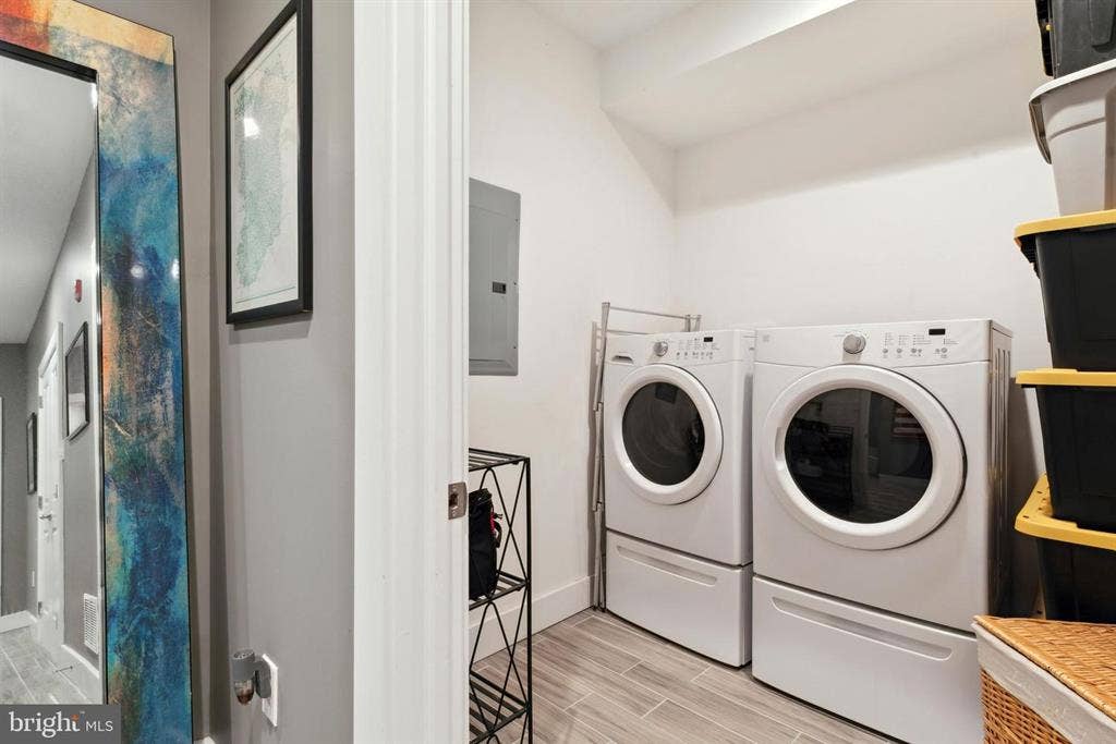 Room with bath for rent