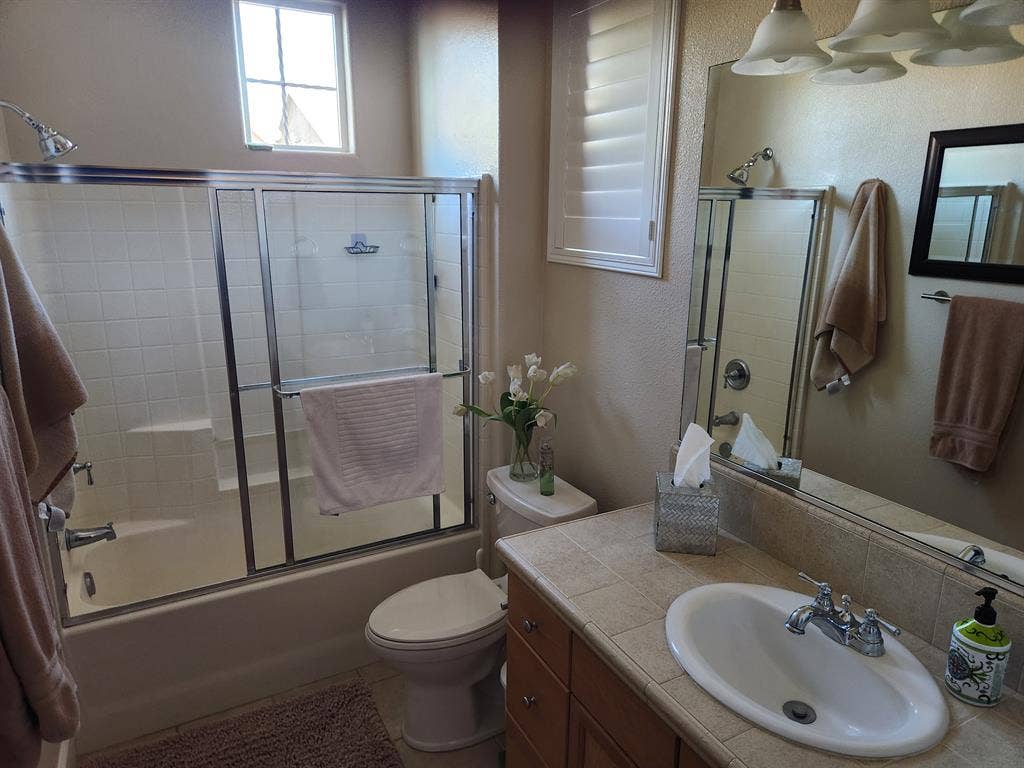 Nice room complete access