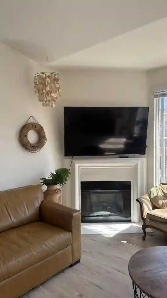 Master bedroom near Torrey pines