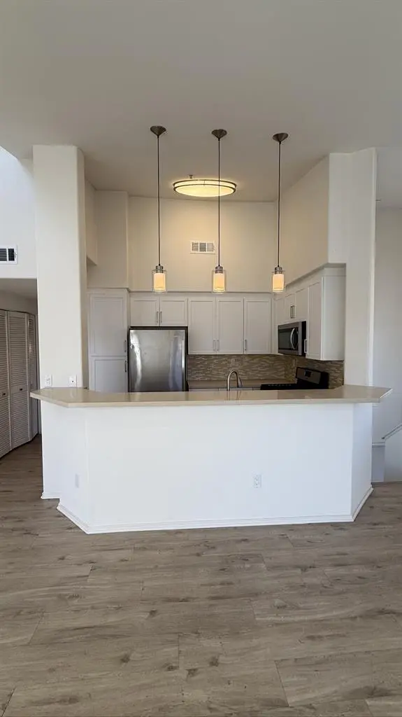 Master bedroom near Torrey pines