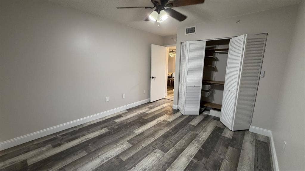 PRIVATE ROOM + PRIVATE BATHROOM