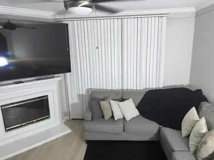 ROOMATE NEEDED ADDISON