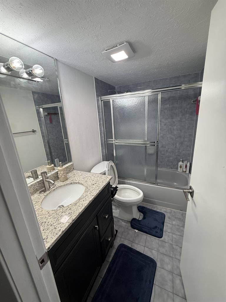 New Listing - phone number in desc.