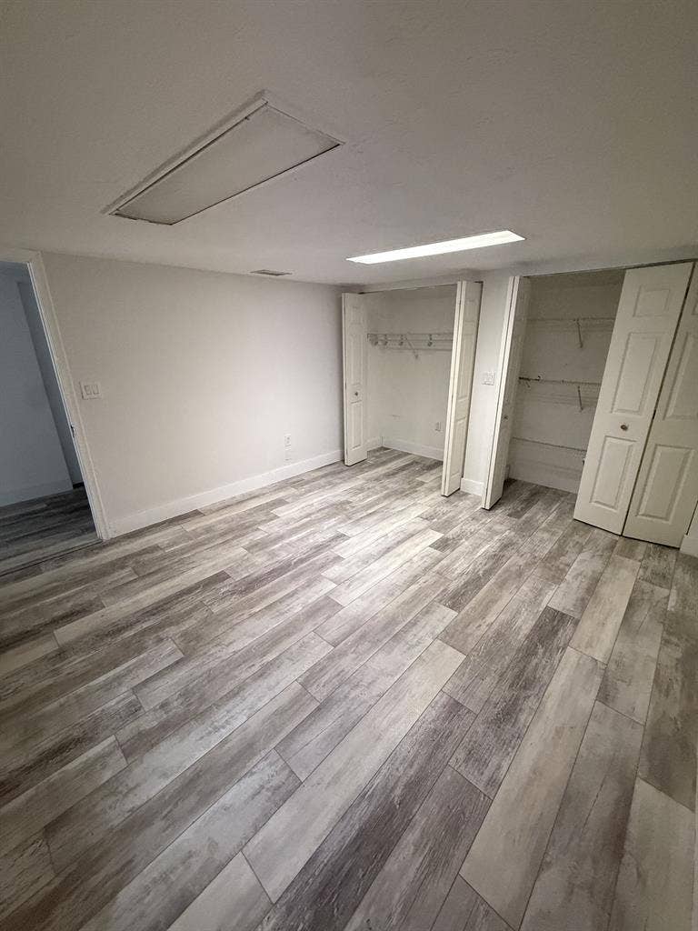 New Listing - phone number in desc.