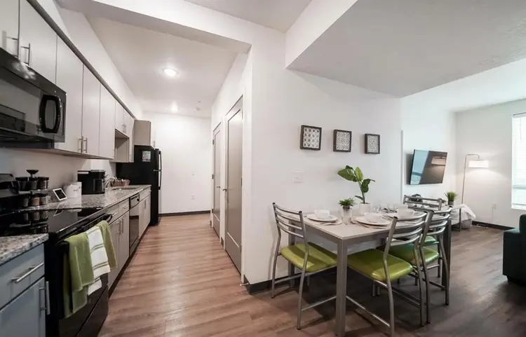 New Listing/Lease Take over
