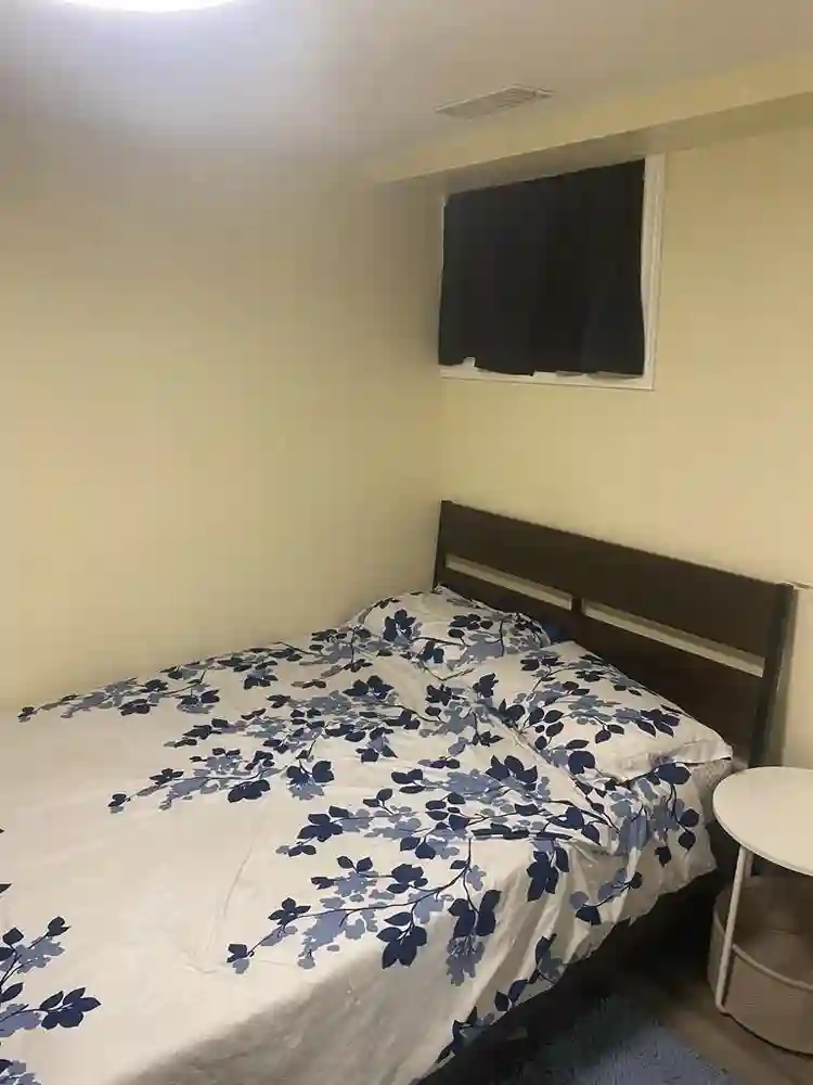 Room For Rent - 2 bedroom-1bathr00m