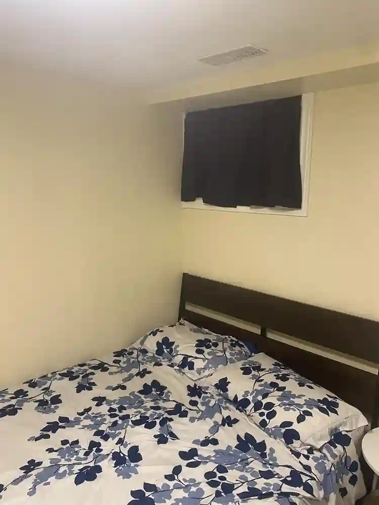 Room For Rent - 2 bedroom-1bathr00m