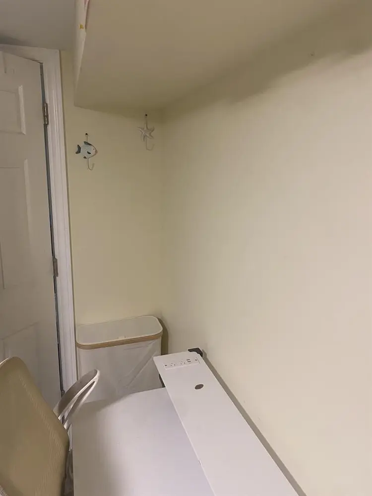 Room For Rent - 2 bedroom-1bathr00m
