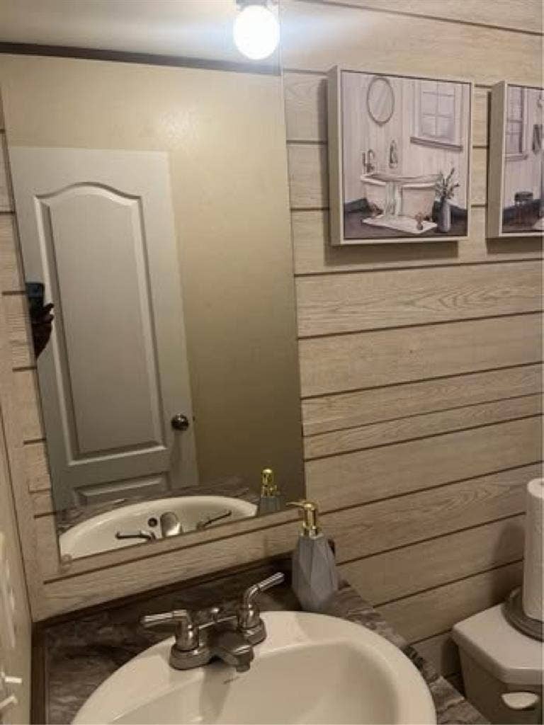 Room w private bath