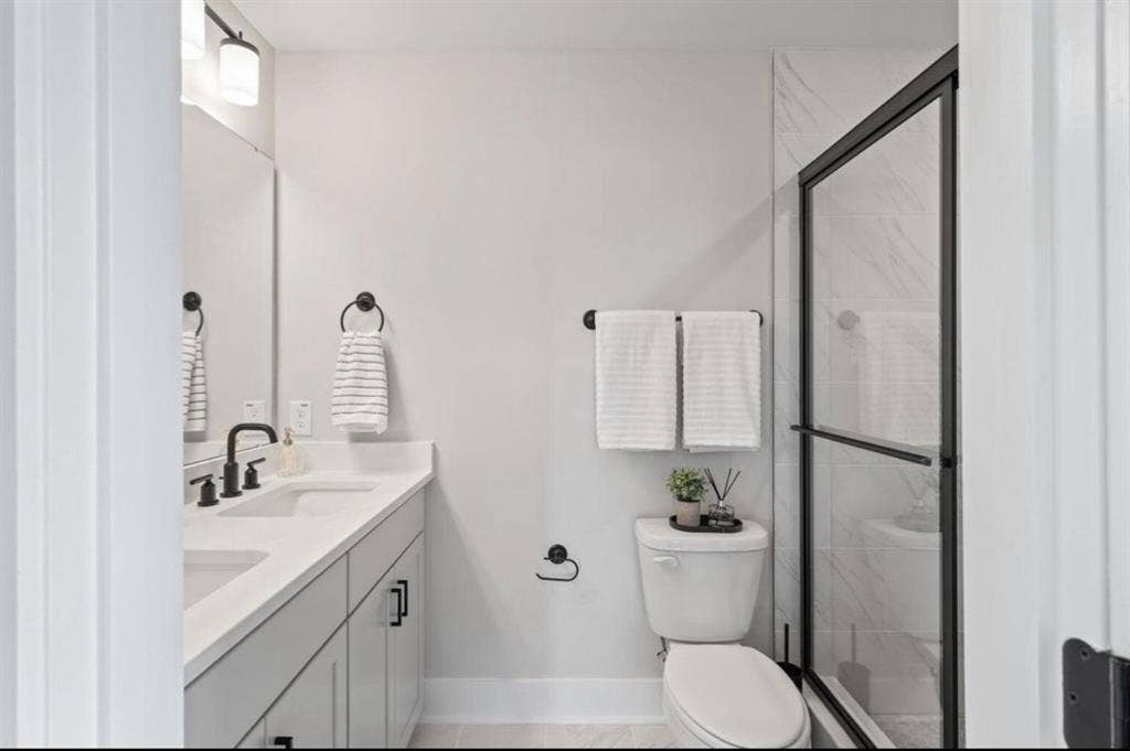 Looking for a female roommate!
