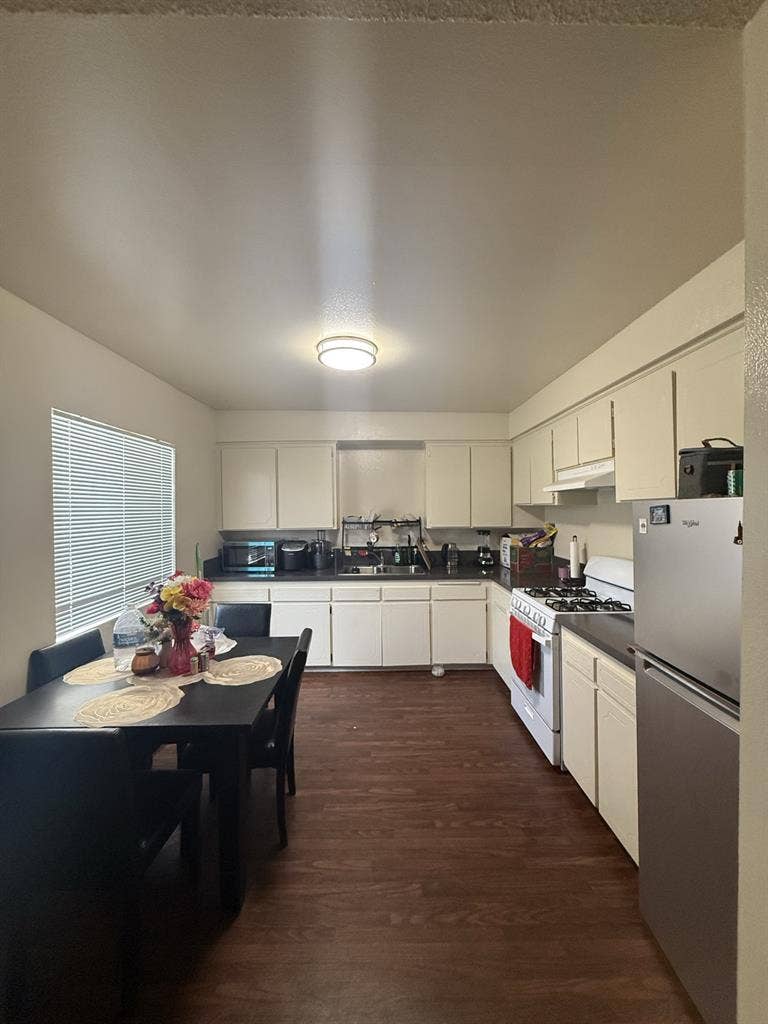 Private Room for Rent in Hawthorne