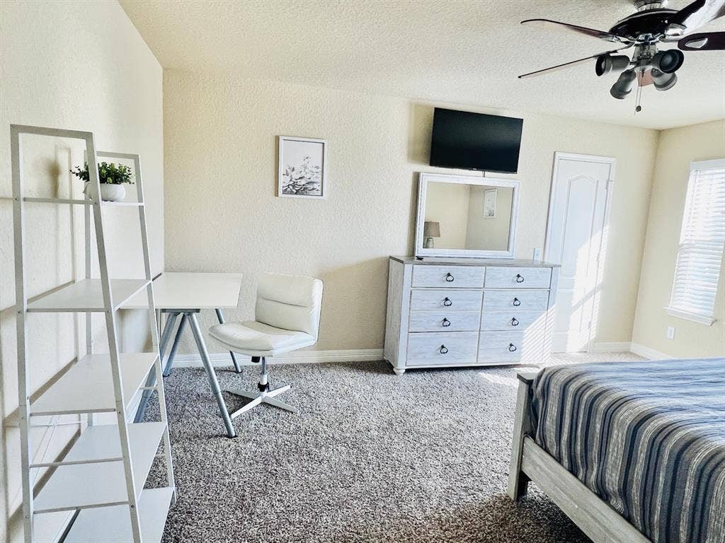 Spacious room for rent