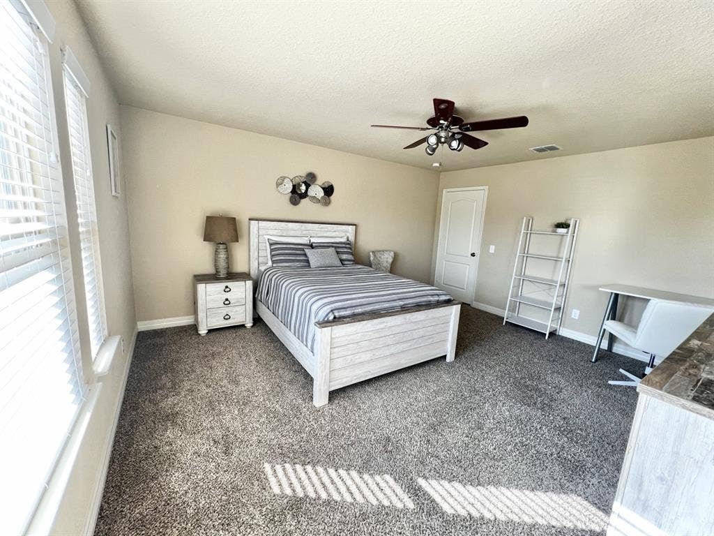 Spacious room for rent