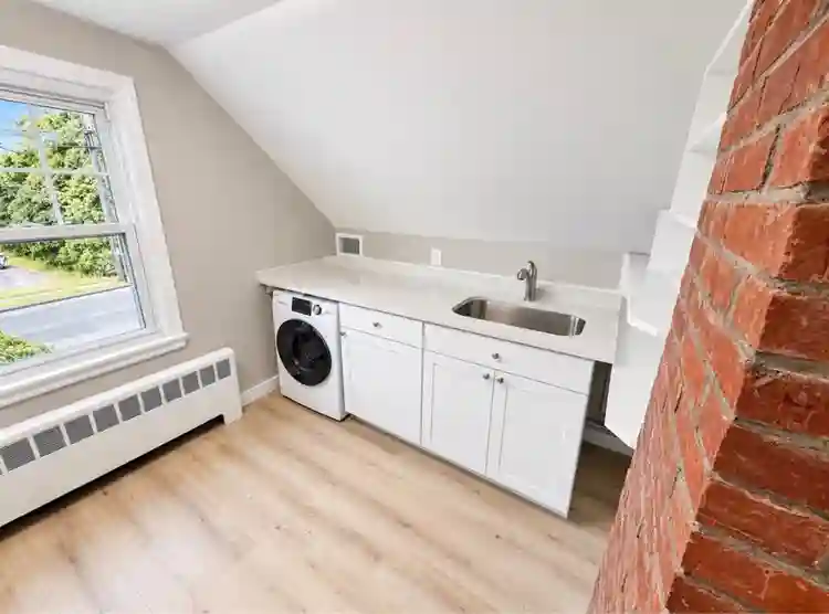 Studio in Farmington Village