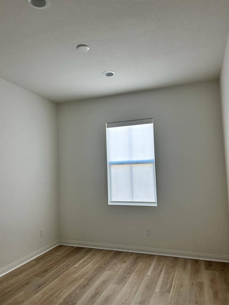 Furnished/Unfurnished Room for Rent