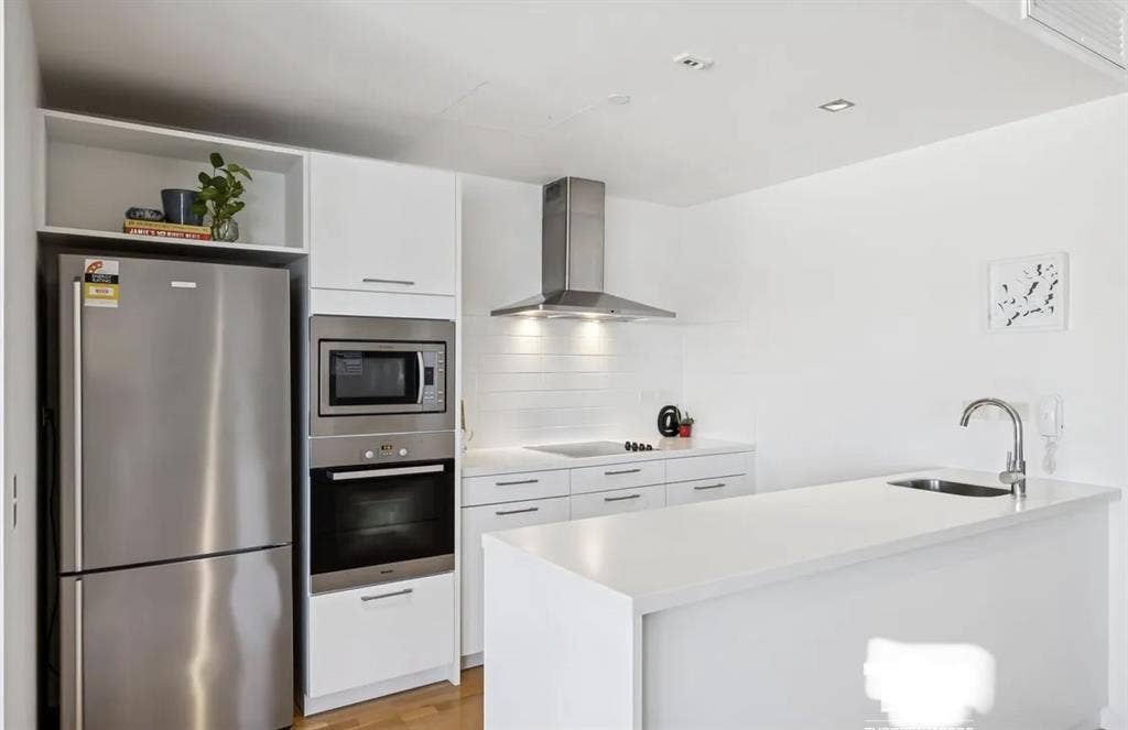 East Perth WA room available