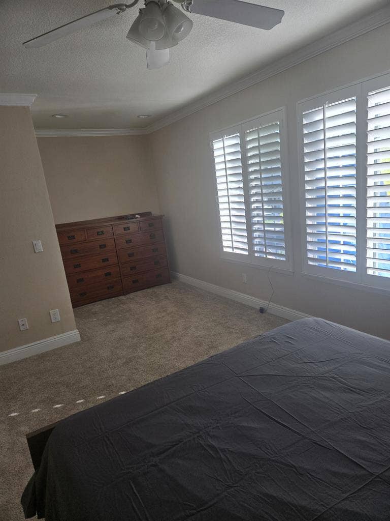 Room available
Brand new queen set