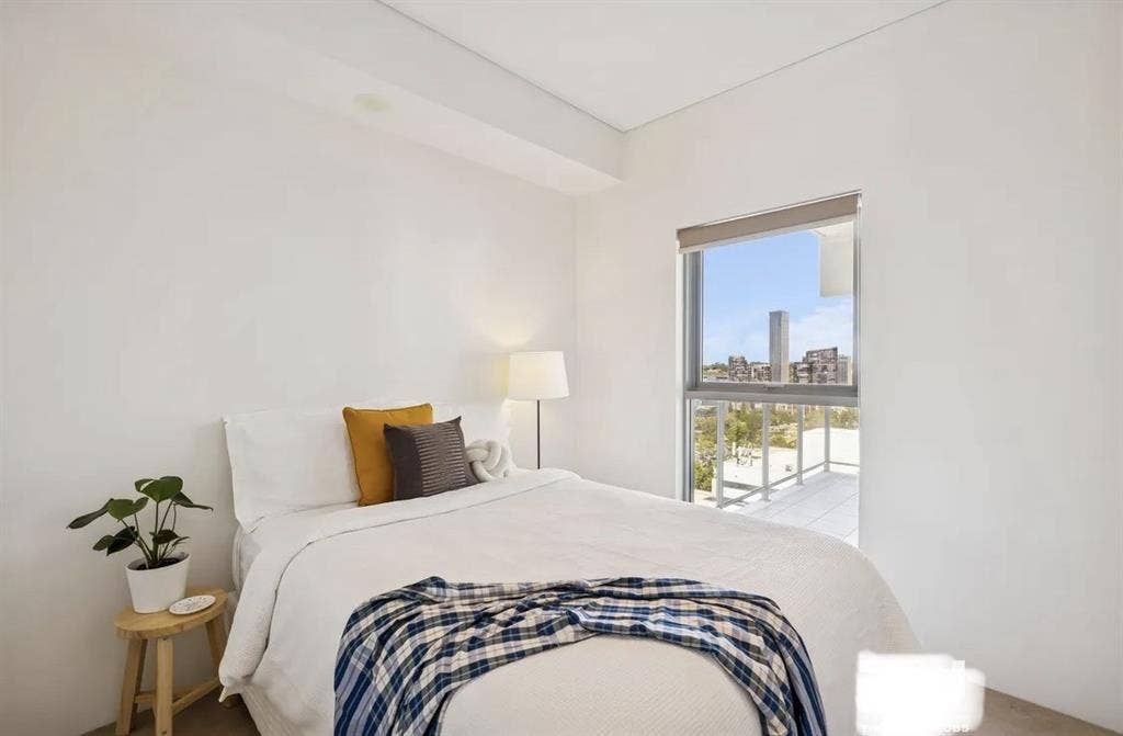 East Perth WA room available