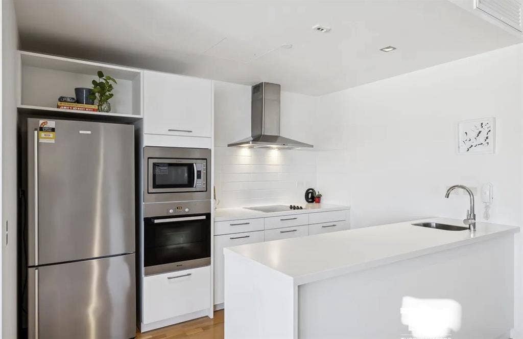 East Perth WA room available